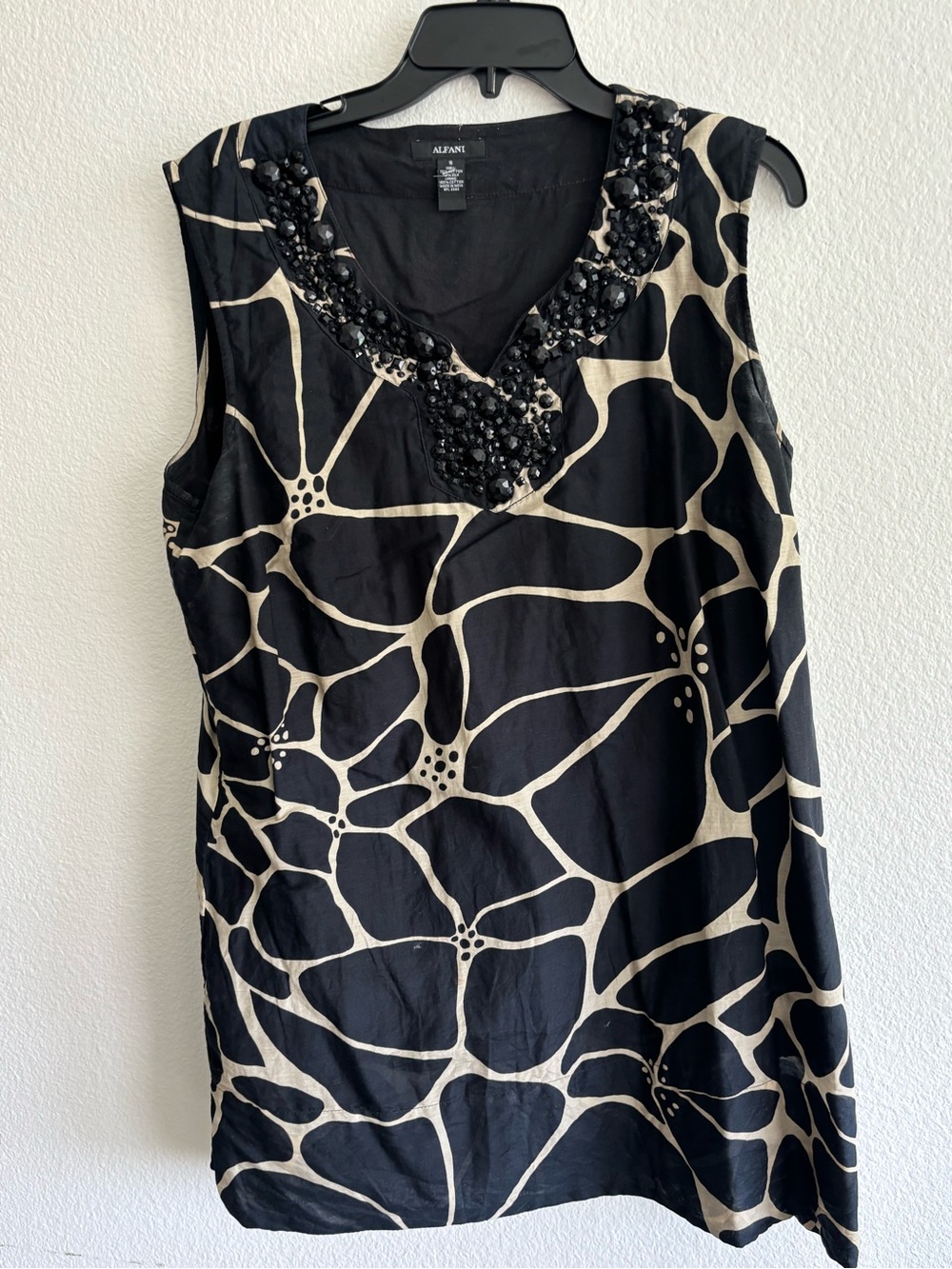 Alfani Black & Cream Beaded V-Neck Sleeveless Camisole